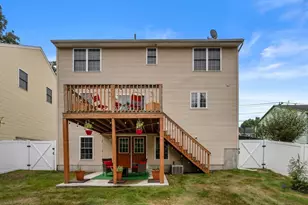 109 Appleton St, Springfield, MA 01108 - Photo 35