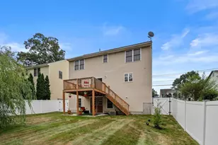 109 Appleton St, Springfield, MA 01108 - Photo 35