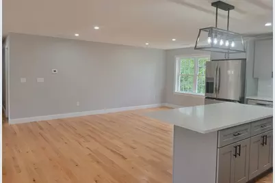 26 Bowker, Worcester, MA 01604 - Photo 3