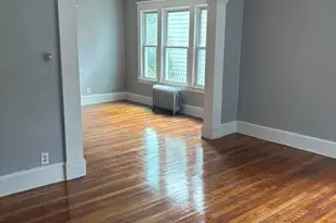 129-131 W Alvord St, Springfield, MA 01108 - Photo 3