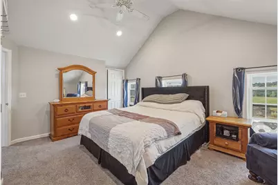 121 S. Washington Street, Belchertown, MA 01007 - Photo 33