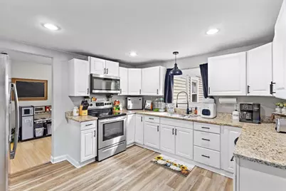 93 Washburn Street, Taunton, MA 02780 - Photo 9