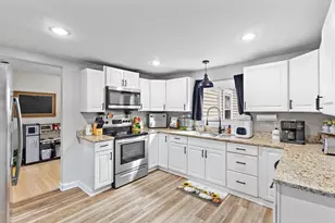 93 Washburn St, Taunton, MA 02780 - Photo 9