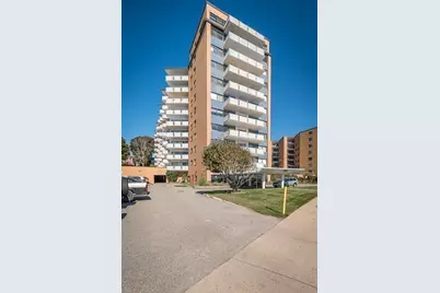 300 Lynn Shore Dr #410, Lynn, MA 01902 - Photo 3