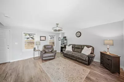 106 Park Ave W #D5, Lowell, MA 01852 - Photo 3