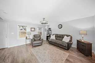 106 Park Ave W, Lowell, MA 01852 - Photo 3