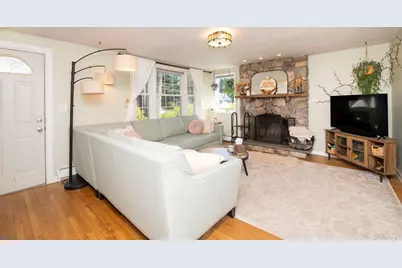 78 Hathaway St, Wareham, MA 02571 - Photo 17