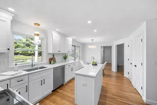 8 Lantern Ln, Shrewsbury, MA 01545 - Photo 3