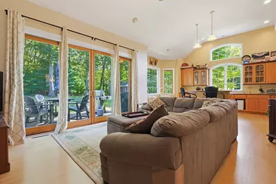 39 Cordaville Rd, Ashland, MA 01721 - Photo 9