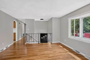 14 Fred St, Burlington, MA 01803 - Photo 9
