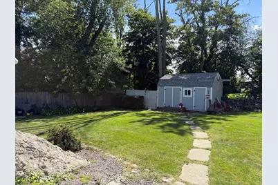 233 Gifford Ave, Somerset, MA 02726 - Photo 7