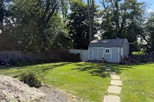 233 Gifford Ave, Somerset, MA 02726 - Photo 7