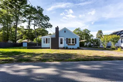 13 Datewood St, Wareham, MA 02571 - Photo 3