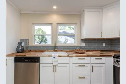 13 Datewood St, Wareham, MA 02571 - Photo 17