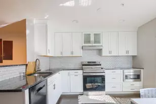 46 Boxberry Ln, Rockland, MA 02370 - Photo 3