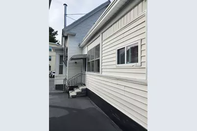 37 Barclay  Street, Lowell, MA 01851 - Photo 5