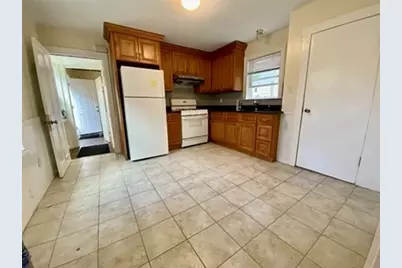 42 Henshaw St #1, Newton, MA 02465 - Photo 3
