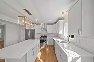 62 Pleasant St, Winthrop, MA 02152 - Photo 3