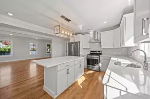 62 Pleasant St, Winthrop, MA 02152 - Photo 5