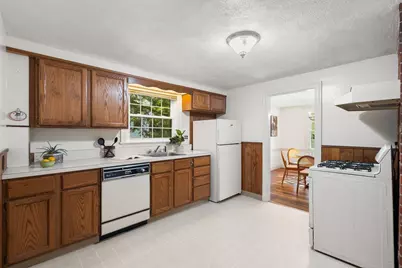51 Iroquois Road, Arlington, MA 02476 - Photo 15