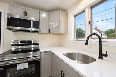430 W Britannia St, Taunton, MA 02780 - Photo 5