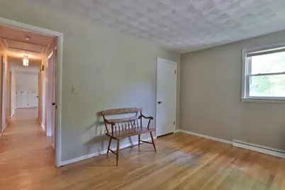 136 Sherwood Dr S, Marlborough, MA 01752 - Photo 11