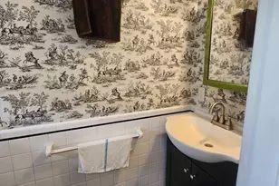 203 Burncoat St, Worcester, MA 01606 - Photo 15