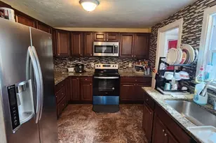 203 Burncoat St, Worcester, MA 01606 - Photo 13