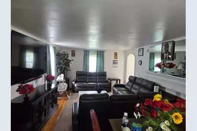 203 Burncoat St, Worcester, MA 01606 - Photo 7