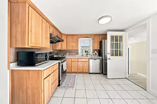 147 Elmlawn Rd, Braintree, MA 02184 - Photo 3