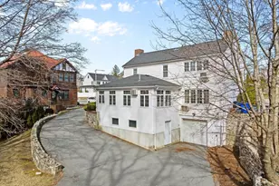 1646 Centre St, Boston, MA 02132 - Photo 25