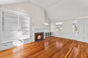 1646 Centre St, Boston, MA 02132 - Photo 23