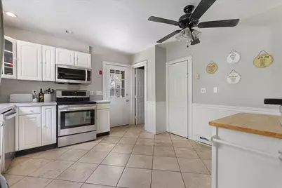 22 Oneida, Worcester, MA 01606 - Photo 3