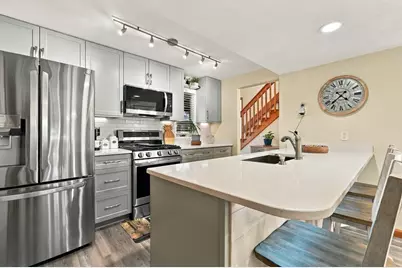 155 Friendship St, Fall River, MA 02724 - Photo 11