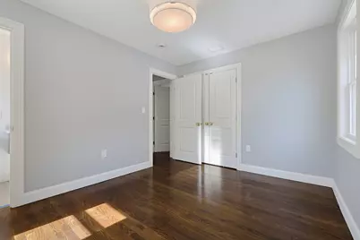 7 Hamilton St, Framingham, MA 01701 - Photo 9
