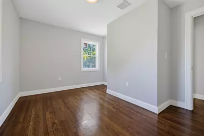 7 Hamilton St, Framingham, MA 01701 - Photo 11