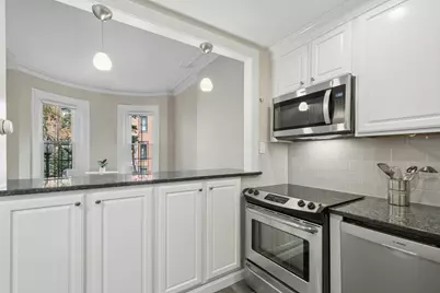 130 Pembroke St #2, Boston, MA 02118 - Photo 13