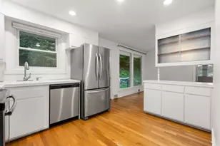 109 Wallis Rd, Brookline, MA 02467 - Photo 7