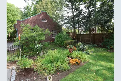 112 Russell St, Worcester, MA 01609 - Photo 31
