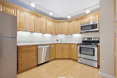 151 Coolidge Ave #712, Watertown, MA 02472 - Photo 3