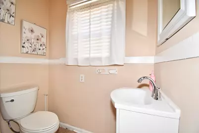 1245 Bay St, Springfield, MA 01109 - Photo 23