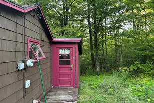 96 West St, Plainfield, MA 01070 - Photo 5