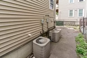 73 Hamilton St, Boston, MA 02125 - Photo 9