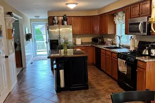 65 Photine Dr, Lowell, MA 01854 - Photo 9
