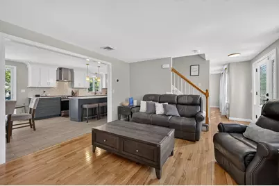 68 Metacomet Ave, Taunton, MA 02718 - Photo 3