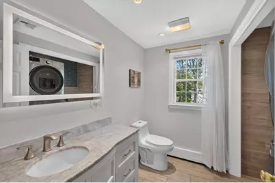 68 Metacomet Ave, Taunton, MA 02718 - Photo 11