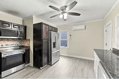 132 Gilbert Ave, Springfield, MA 01119 - Photo 7