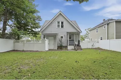 132 Gilbert Ave, Springfield, MA 01119 - Photo 3