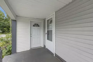 132 Gilbert Ave, Springfield, MA 01119 - Photo 17