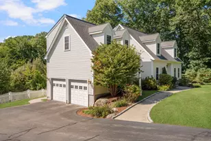 62 Pinsonnault Ln, North Attleboro, MA 02760 - Photo 3